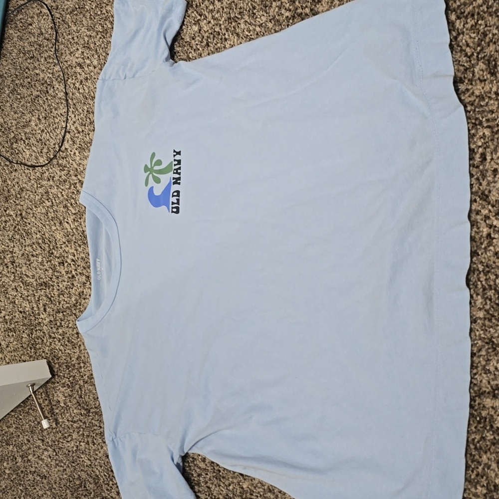 Old navy tshirt